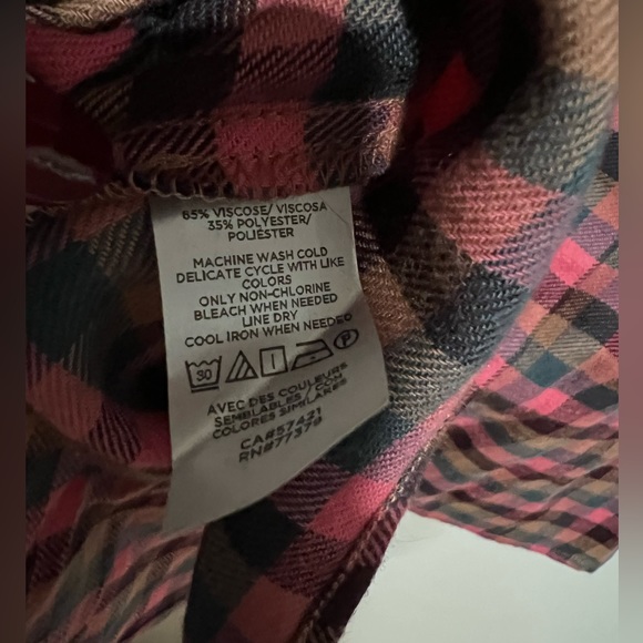 Ann Taylor pink plaid button up shirt - Picture 6 of 6